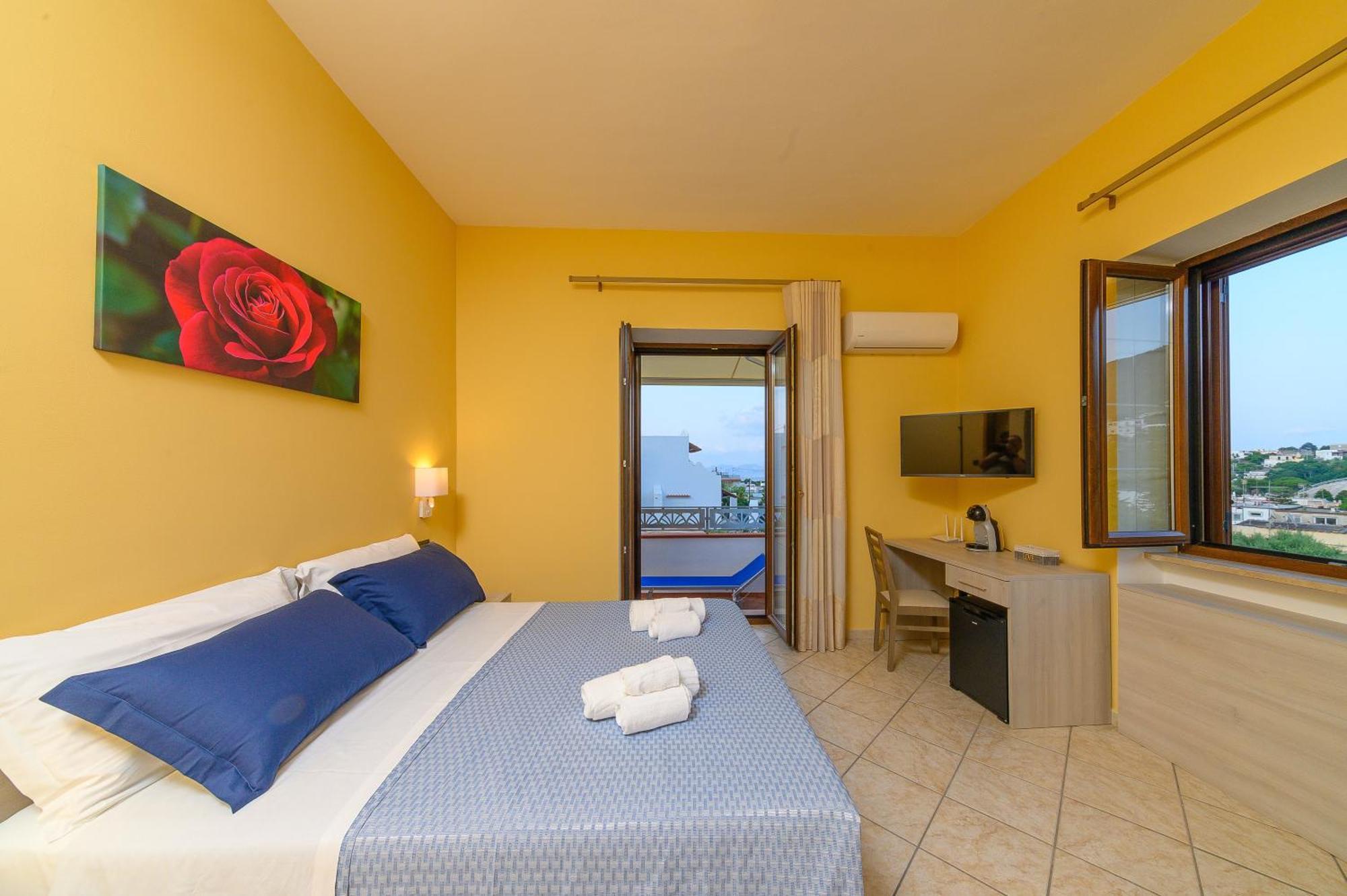 La Rosa - Luxury B&B Ísquia Exterior foto